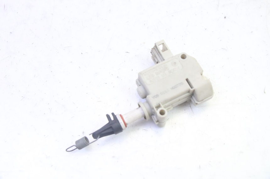 photo de SEAT LOCK ENGINE PIAGGIO MP3 RL 250 (2007 - 2010) - Main view