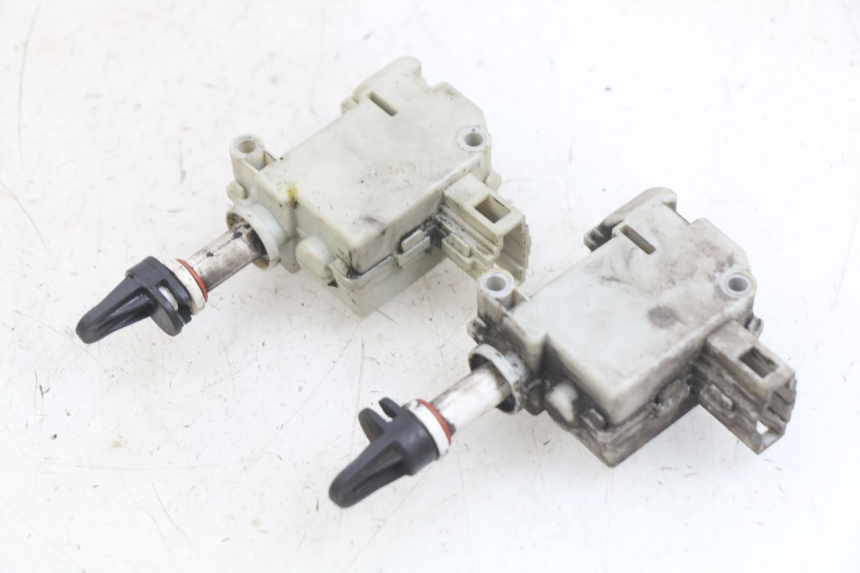 photo de TRUNK OPENING MOTOR PIAGGIO MP3 LT 400 (2007 - 2012)