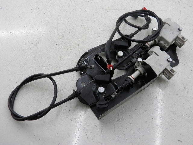 photo de SEAT LOCK ENGINE PIAGGIO XEVO - X EVO 125 (2010 - 2015) - Component detail