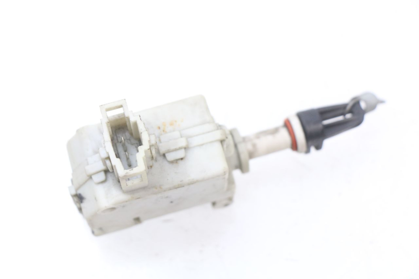 photo de SEAT LOCK ENGINE PIAGGIO PRIMAVERA 125 (2013 - 2021) - Zoom on usage condition