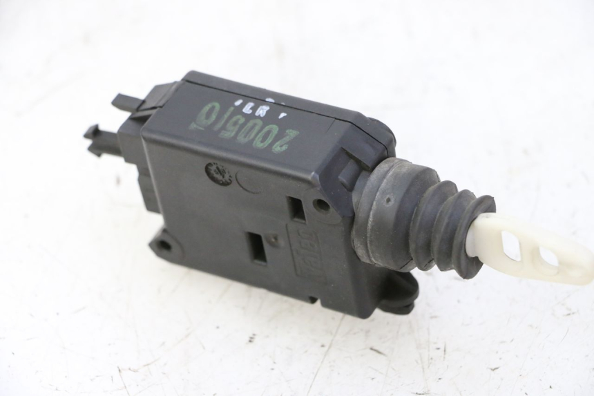 photo de TRUNK OPENING MOTOR PEUGEOT SATELIS 125 (2006 - 2009)