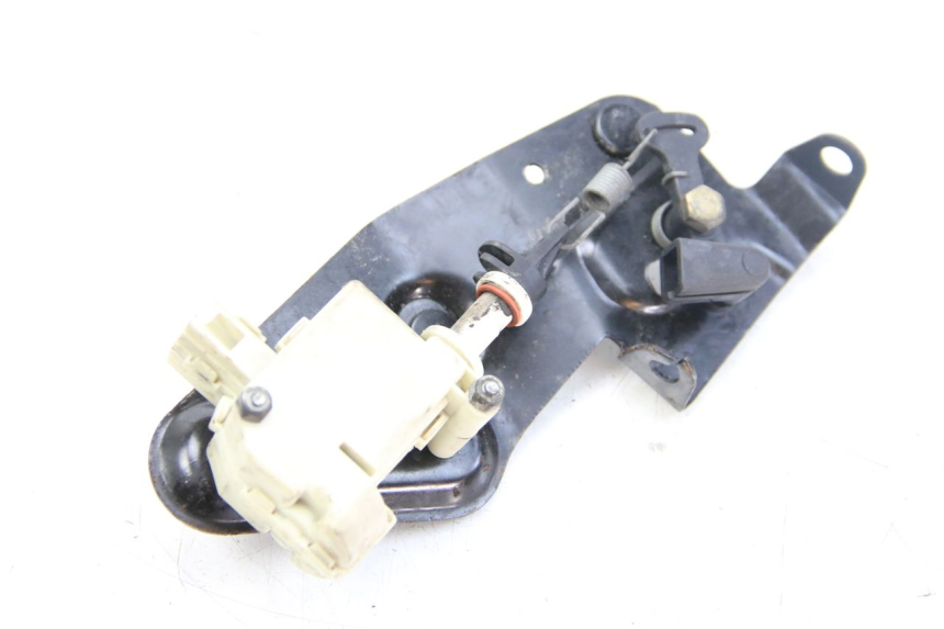 photo de TRUNK OPENING MOTOR PIAGGIO VESPA GRANTURISMO 125 (2003 - 2007)