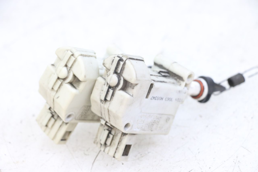 photo de TRUNK OPENING MOTOR PIAGGIO X10 125 (2012 - 2017)