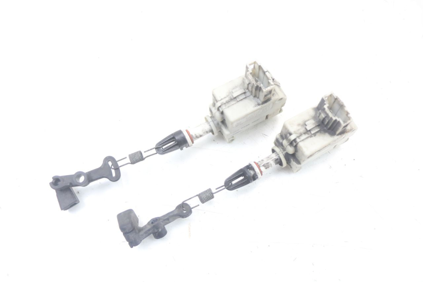 photo de SEAT LOCK ENGINE PIAGGIO XEVO - X EVO 125 (2007 - 2016) - Zoom on usage condition