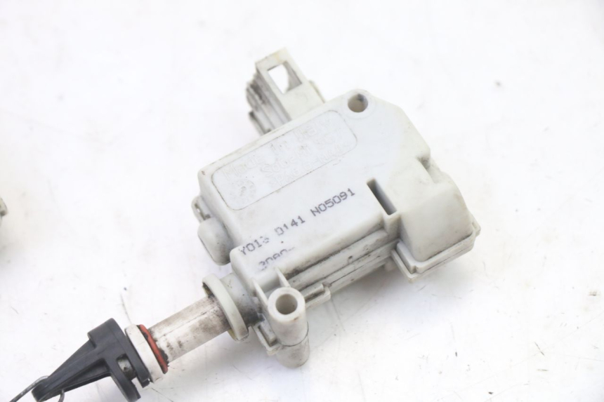 photo de SEAT LOCK ENGINE PIAGGIO XEVO - X EVO 125 (2007 - 2016)