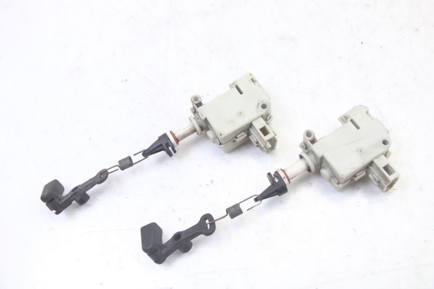 photo de SEAT LOCK ENGINE PIAGGIO XEVO - X EVO 125 (2007 - 2016)