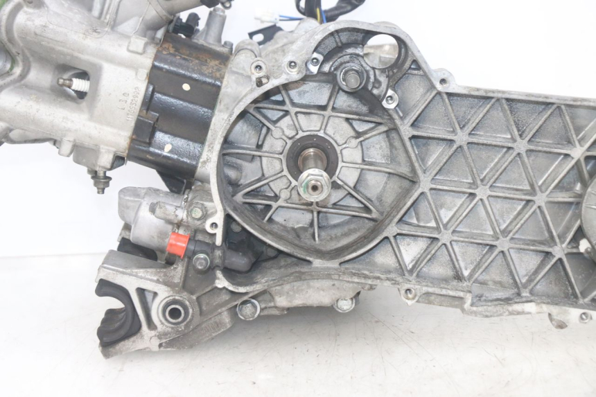 photo de ENGINE PEUGEOT SATELIS 125 (2013 - 2018) - Alternative angle