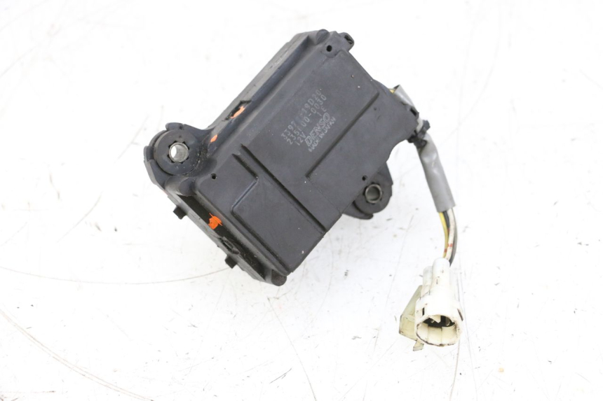 photo de EXHAUST VALVE ENGINE SUZUKI GSXR GSX-R 1000 (2003 - 2004) - Main view