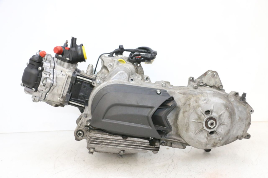 photo de ENGINE PIAGGIO VESPA GTS SUPER IE 125 (2009 - 2016) - Main view