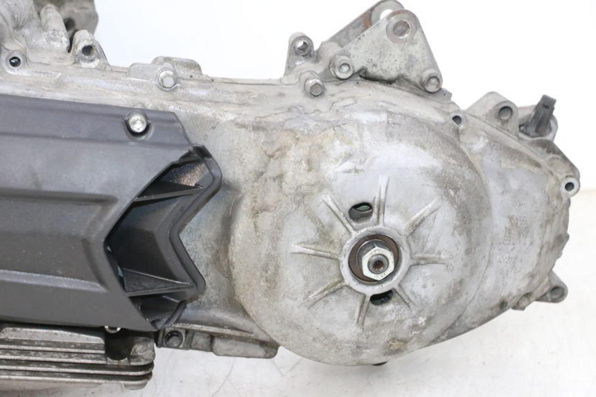 photo de ENGINE PIAGGIO VESPA GTS SUPER IE 125 (2009 - 2016) - Additional view of the item