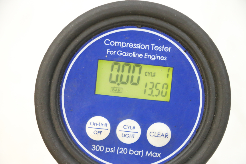 photo de ENGINE PIAGGIO X8 125 (2004 - 2007) - Fixing points details