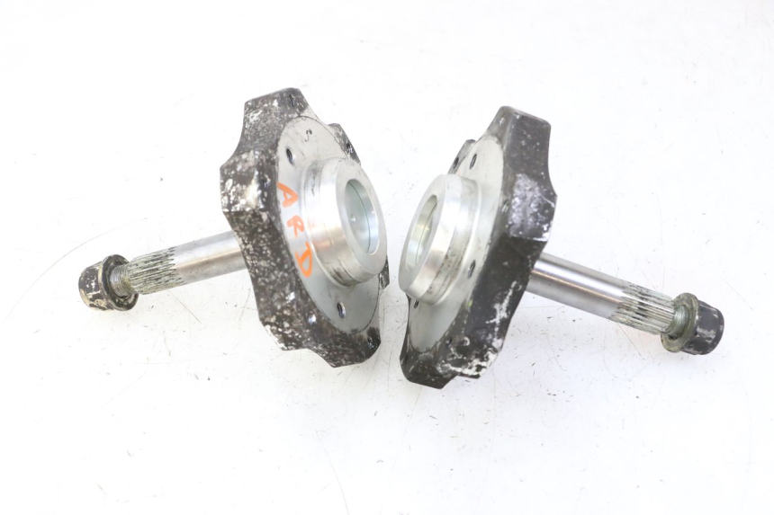 photo de REAR WHEEL HUB QUADRO 4 4D 350 (2015 - 2018)