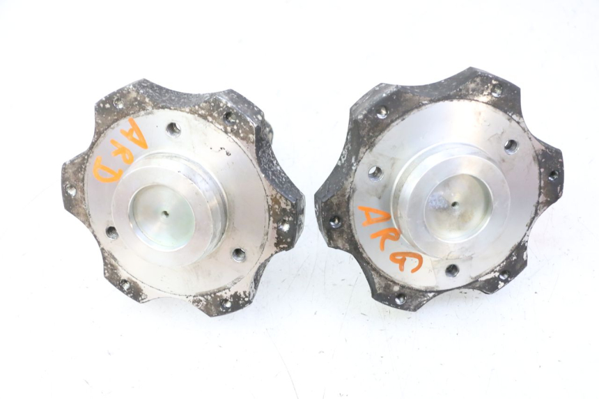 photo de REAR WHEEL HUB QUADRO 4 4D 350 (2015 - 2018)