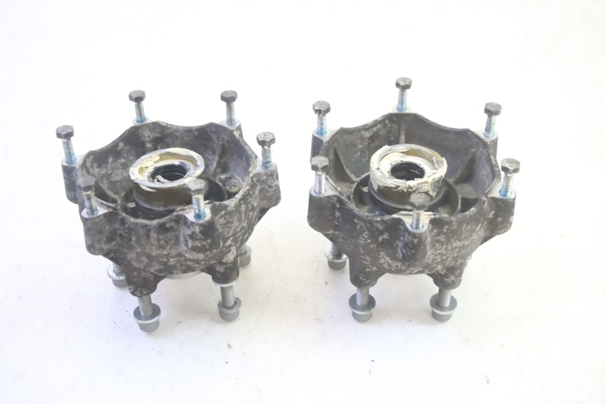 photo de FRONT WHEEL HUB PIAGGIO MP3 HPE 350 (2018 - 2020) - Main view