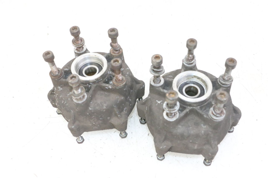 photo de FRONT WHEEL HUB PIAGGIO MP3 LT 400 (2007 - 2012)