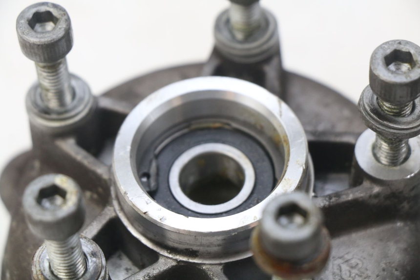 photo de FRONT WHEEL HUB PIAGGIO MP3 500 (2014 - 2016)