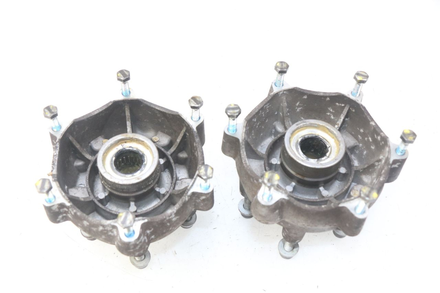 photo de FRONT WHEEL HUB PIAGGIO MP3 500 (2014 - 2016)