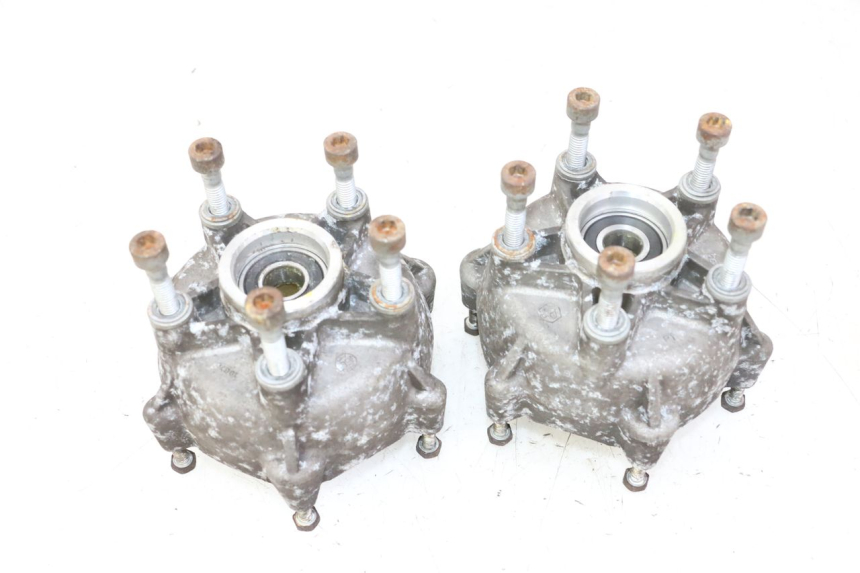 photo de FRONT WHEEL HUB PIAGGIO MP3 RL 250 (2007 - 2010)