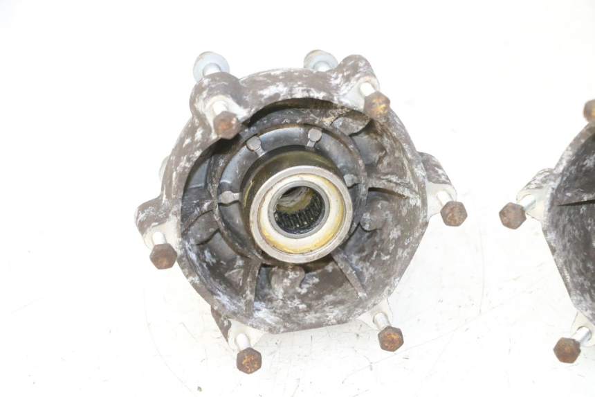 photo de FRONT WHEEL HUB PIAGGIO MP3 RL 250 (2007 - 2010)