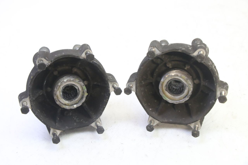 photo de FRONT WHEEL HUB PIAGGIO MP3 125 (2006 - 2014)