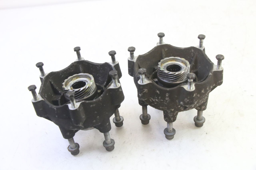 photo de FRONT WHEEL HUB PIAGGIO MP3 125 (2006 - 2014)