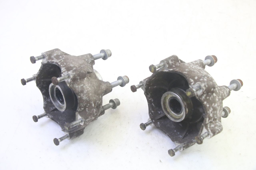 photo de FRONT WHEEL HUB PIAGGIO MP3 RL 250 (2007 - 2010) - Alternative perspective