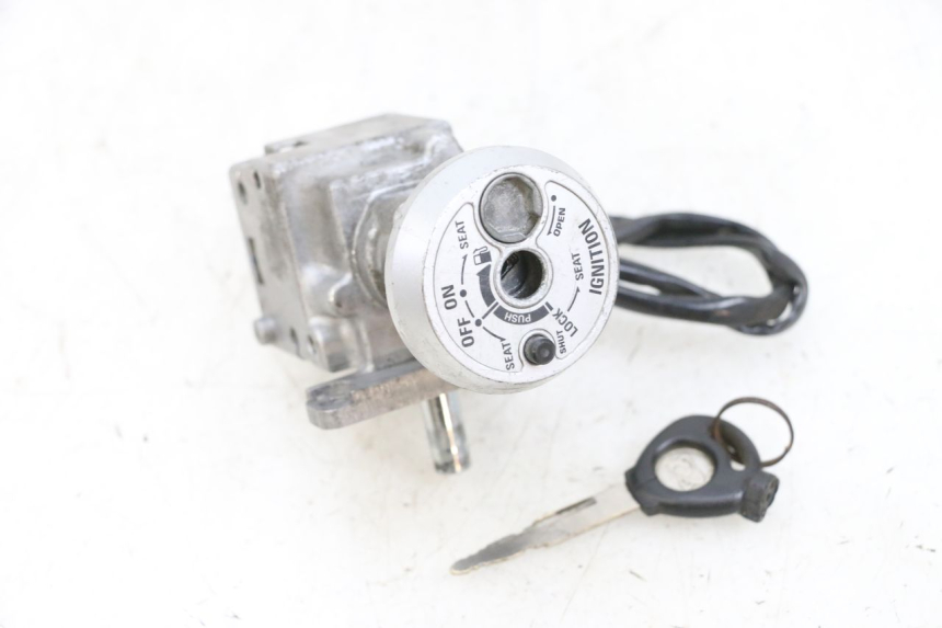 photo de IGNITION SWITCH MBK FLIPPER 115 (2013 - 2017) - Fixing points details
