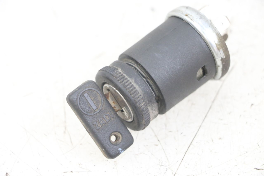 photo de IGNITION SWITCH PEUGEOT XP6 50 (1997 - 2003)