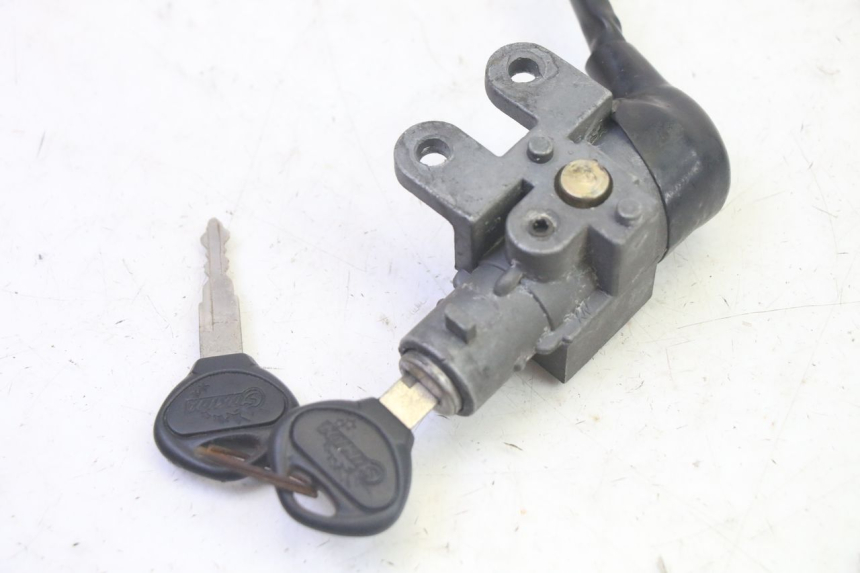 photo de NEIMAN SUKIDA TOP 1 50 (2003 - 2010) - Technical close-up