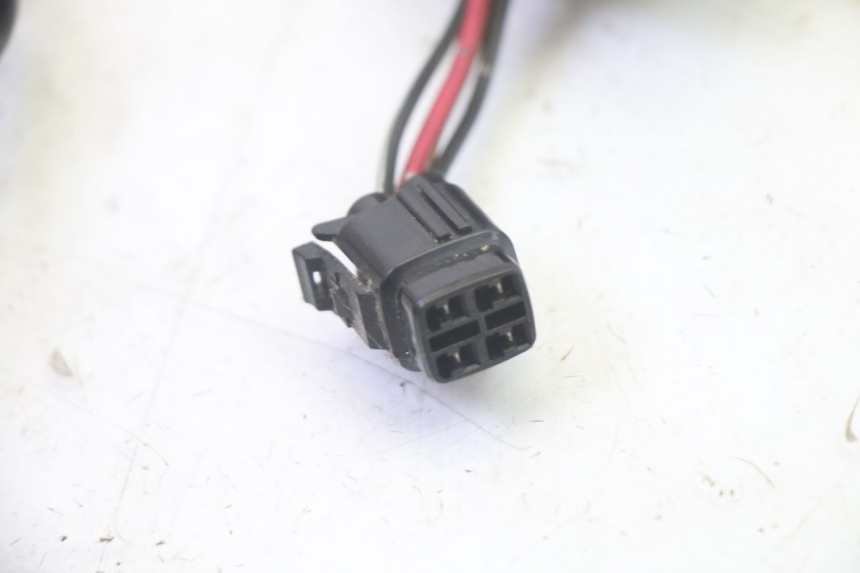 photo de IGNITION SWITCH YAMAHA TTR 125 (2000 - 2020) - Technical close-up