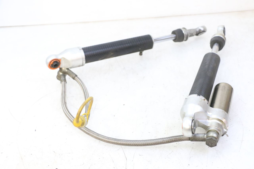 photo de REAR SHOCK ABSORBER PAIR QUADRO 4 4D 350 (2015 - 2018)