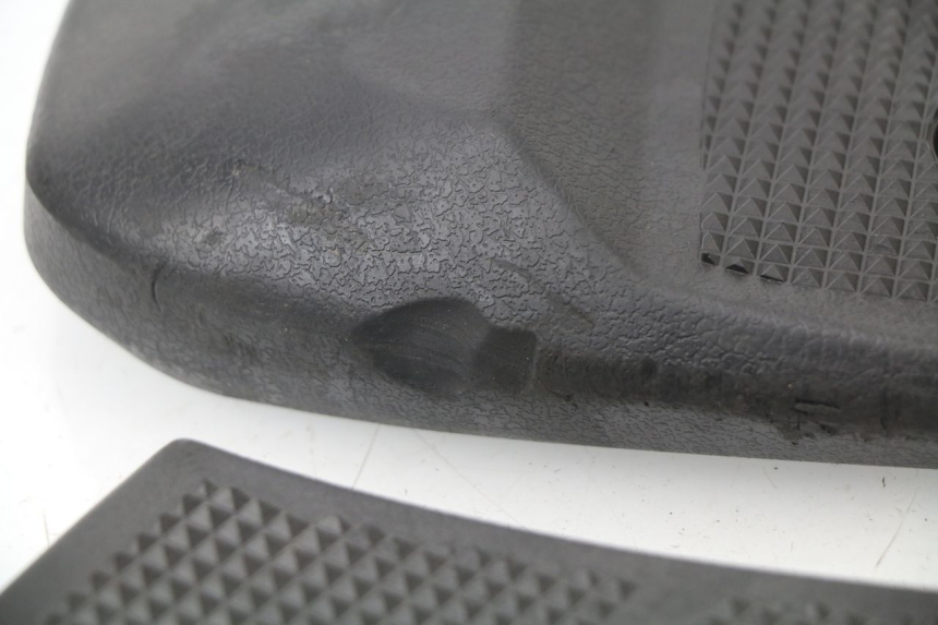 photo de PAIR REAR FOOTRESTS BHM BHM 125 (2010 - 2014)