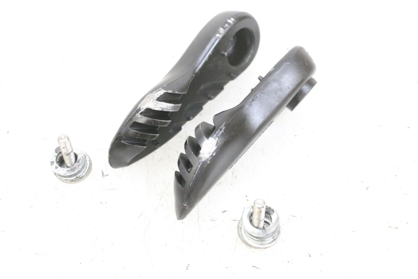 photo de PAIR OF REAR FOOTRESTS YAMAHA BW'S EASY 50 (2013 - 2016) - Alternative perspective