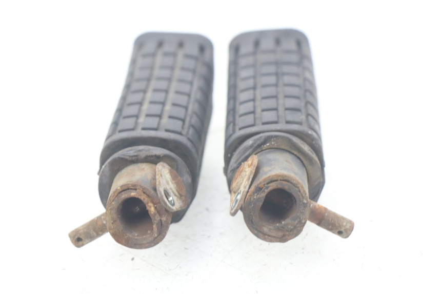photo de PAIR REAR FOOTRESTS HONDA CBR R 125 (2003 - 2006)