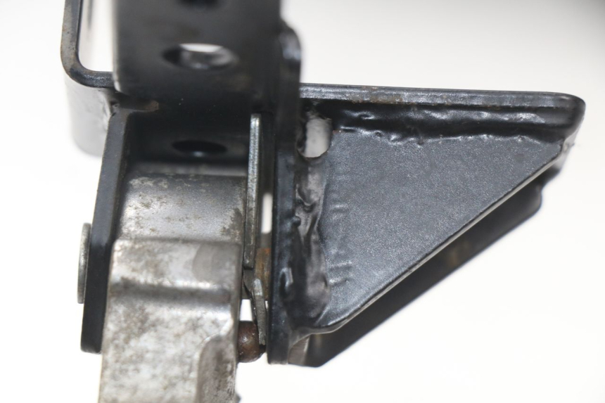 photo de PAIR OF REAR FOOTRESTS PEUGEOT CITYSTAR 50 (2013 - 2017)