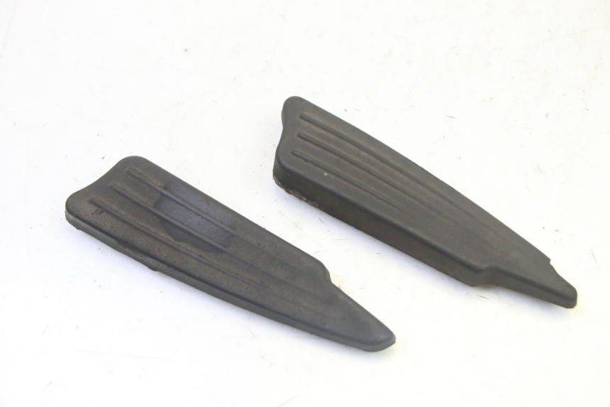 photo de PAIR OF REAR FOOTRESTS PEUGEOT CITYSTAR 50 (2013 - 2017)