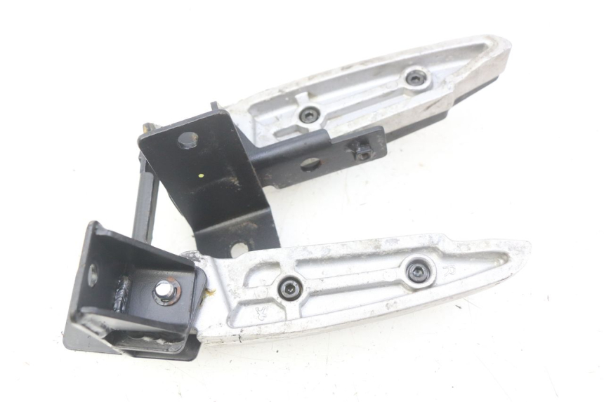 photo de PAIR REAR FOOTRESTS PEUGEOT CITYSTAR IE 2T 50 (2018 - 2021) - Alternative perspective