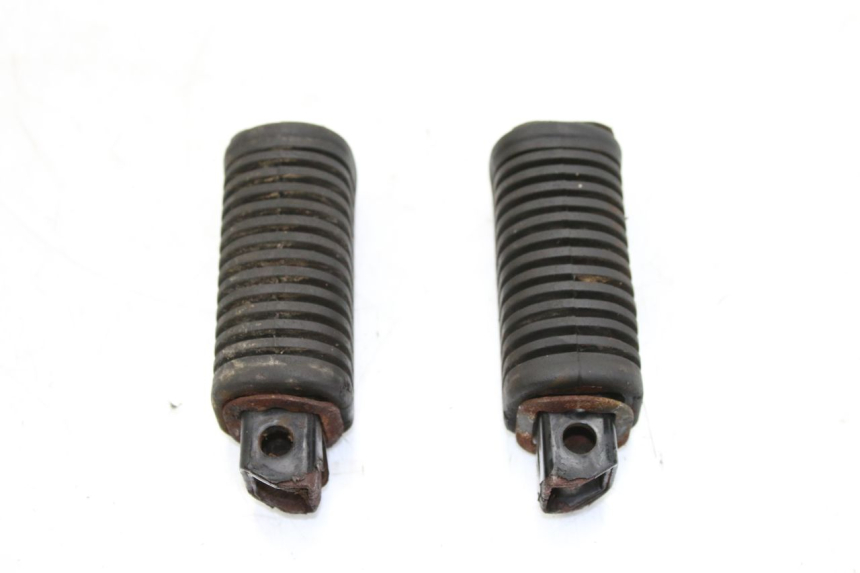photo de PAIR OF REAR FOOTRESTS SUZUKI CP 80 (1985 - 1996)