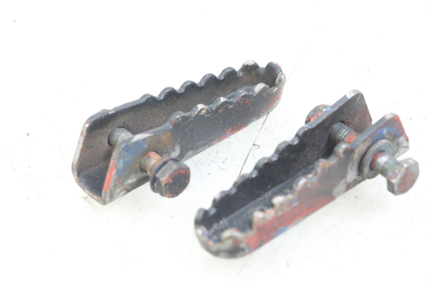 photo de PAIR OF REAR FOOTRESTS DERBI SENDA SM X-TREME 50 (2006 - 2010)