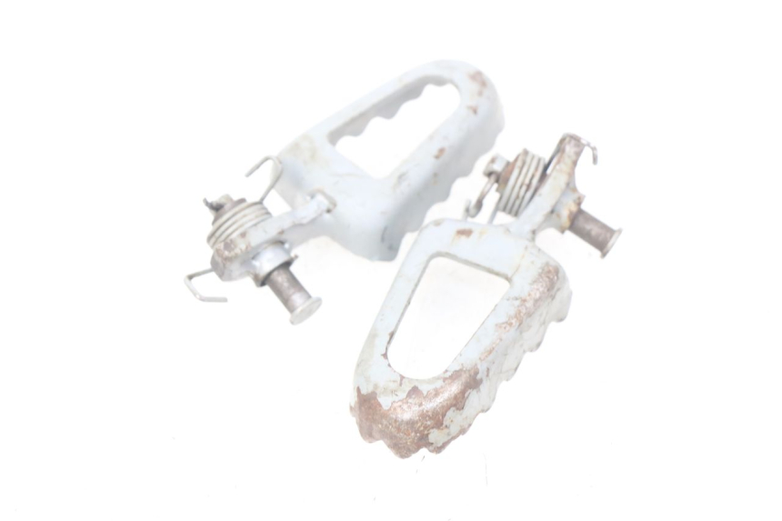 photo de PAIR REAR FOOTRESTS LONCIN DIRT BIKE 125