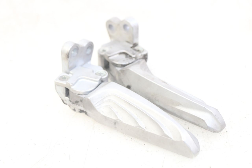 photo de PAIR OF REAR FOOTRESTS YAMAHA D'ELIGHT DELIGHT 125 (2017 - 2020)