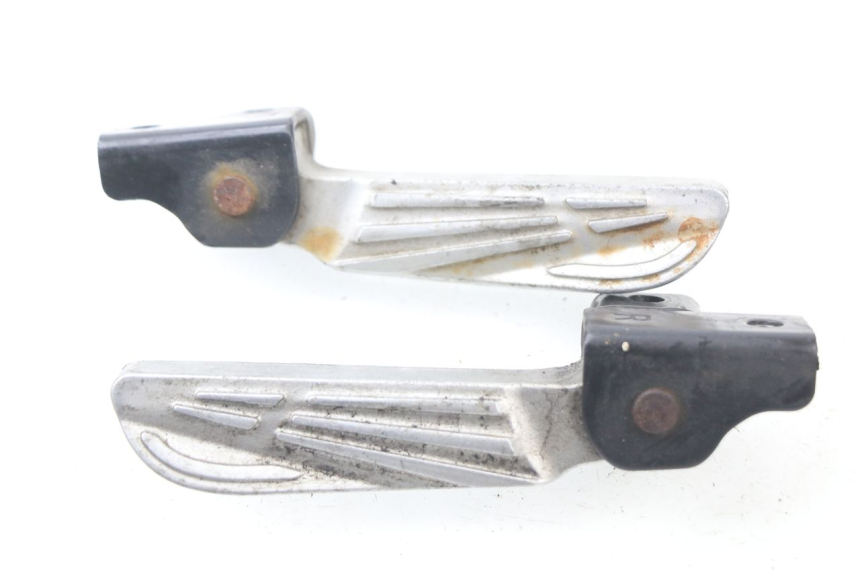 photo de PAIR REAR FOOTRESTS SYM FIDDLE 3 III 50 (2014 - 2020)