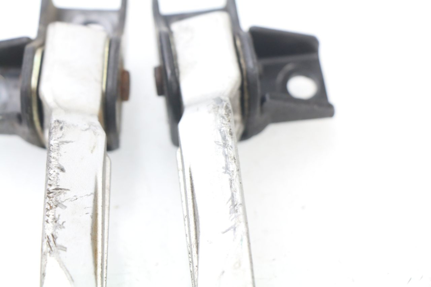 photo de PAIR REAR FOOTRESTS SYM FIDDLE 3 III 50 (2014 - 2020)