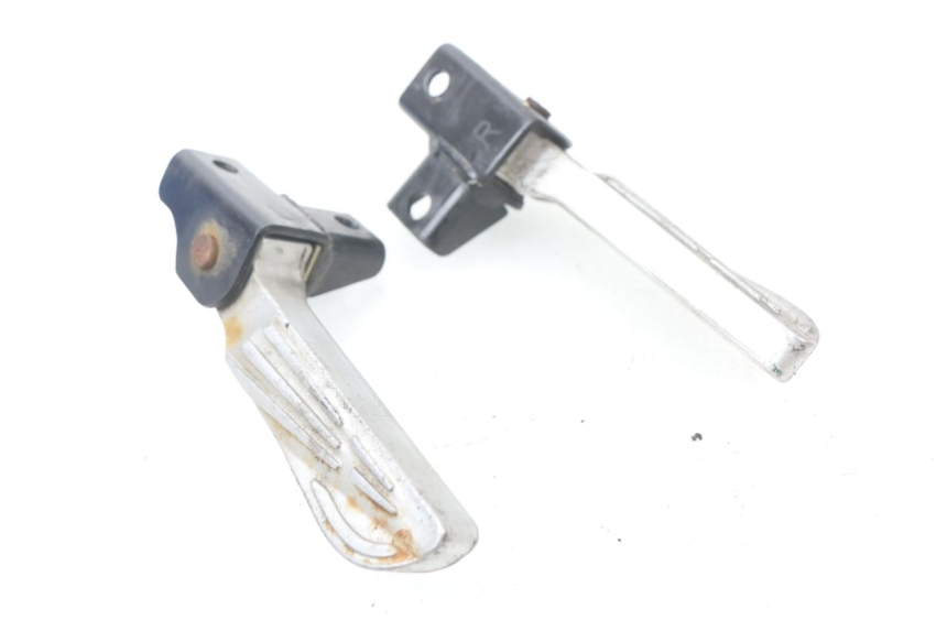 photo de PAIR REAR FOOTRESTS SYM FIDDLE 3 III 50 (2014 - 2020)