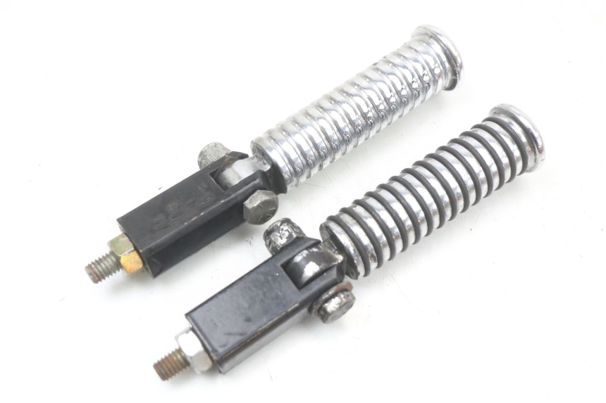photo de PAIR REAR FOOTRESTS HARLEY DAVIDSON SPORTSTER XL CUSTOM 1200 (2003 - 2004)