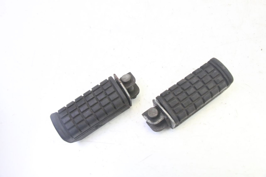 photo de PAIR REAR FOOTRESTS DAELIM HISTORY 125 (2001 - 2002)