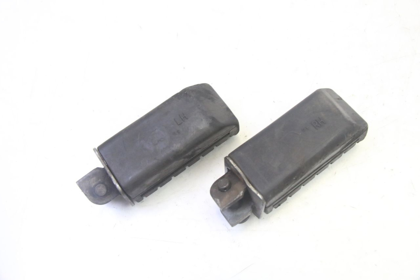 photo de PAIR REAR FOOTRESTS DAELIM HISTORY 125 (2001 - 2002)