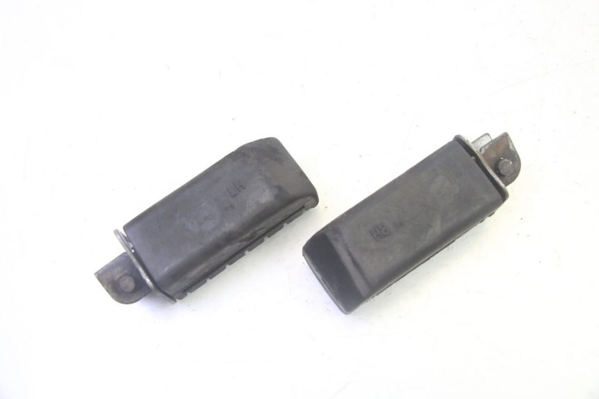 photo de PAIR REAR FOOTRESTS DAELIM HISTORY 125 (2001 - 2002)