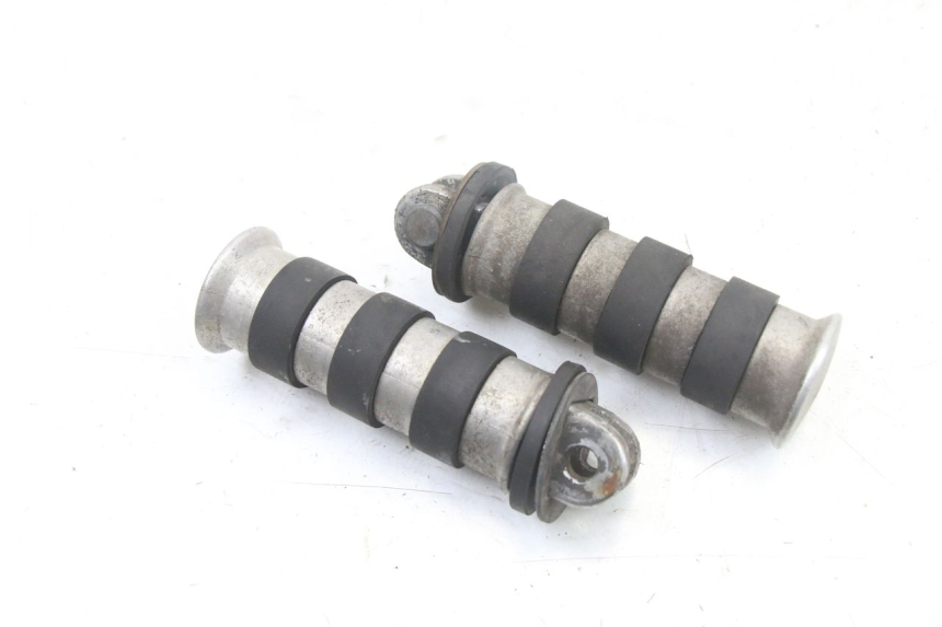 photo de PAIR REAR FOOTRESTS HONDA VT C2 SHADOW 750 (1997 - 2001)