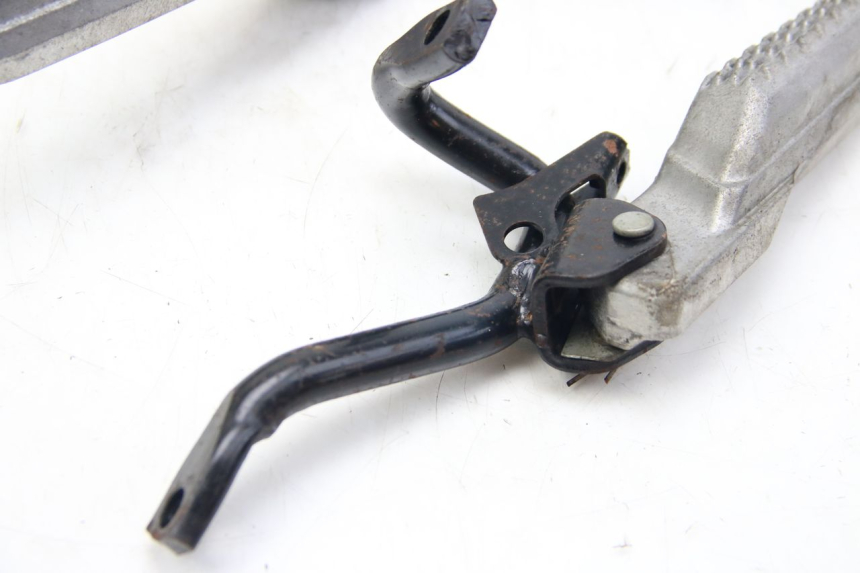 photo de PAIR OF REAR FOOTRESTS REVATTO IMPERATOR 125 (2007 - 2015)